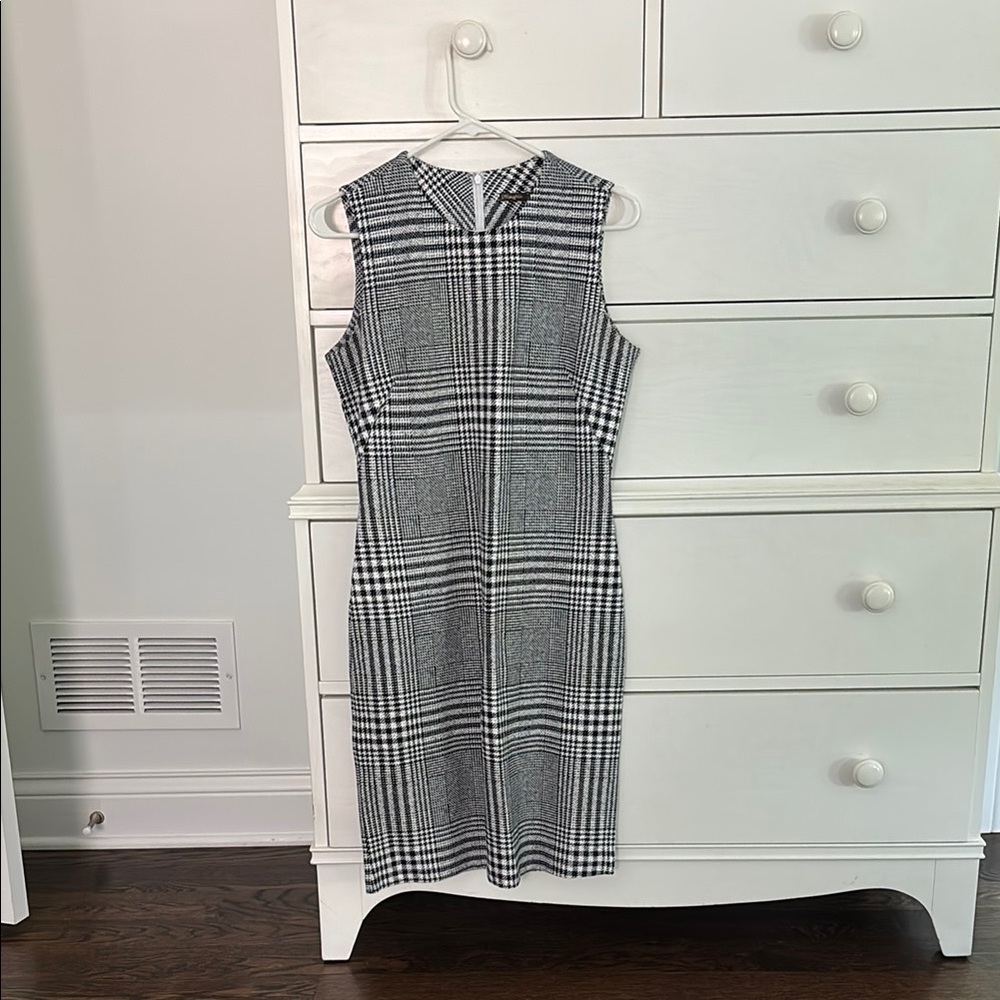 J. McLaughlin Black and White Sheath Dress Midi